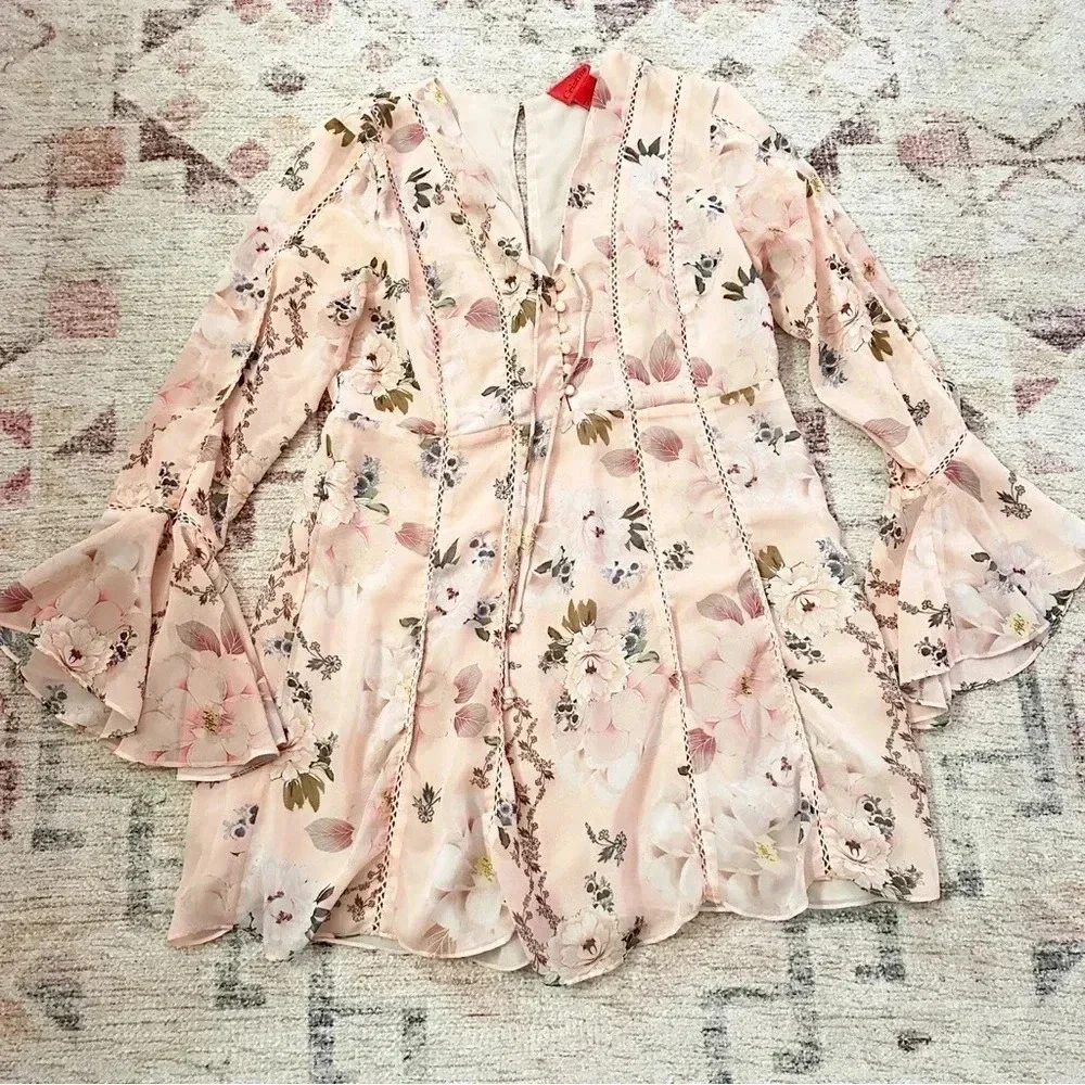 V Cristina• Peach Flowy Long Sleeve Dress Size M - Picture 12 of 16